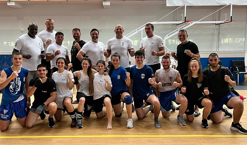 fighters athanasopoulos seminario 10