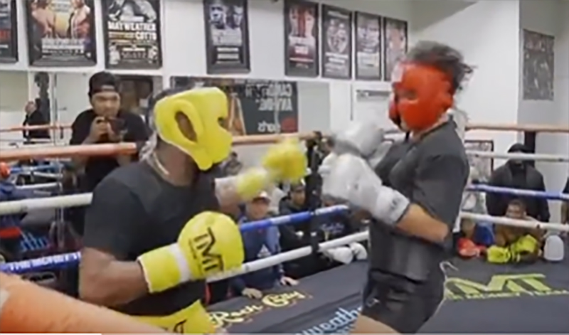 floyd mayweather boxing young youtuber at 45 years old video