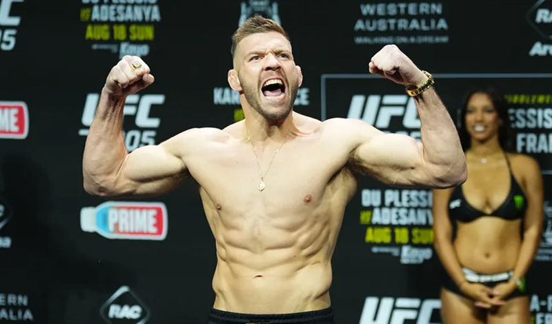 dricus du plessis islam makhachev 3