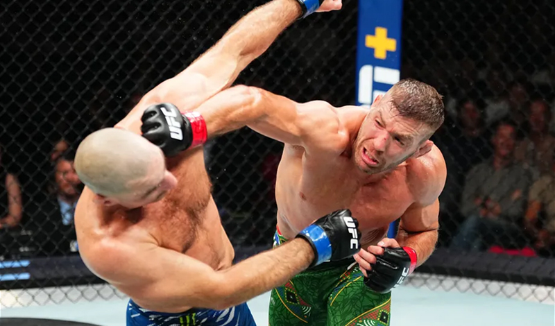 dricus du plessis sean strickland fight