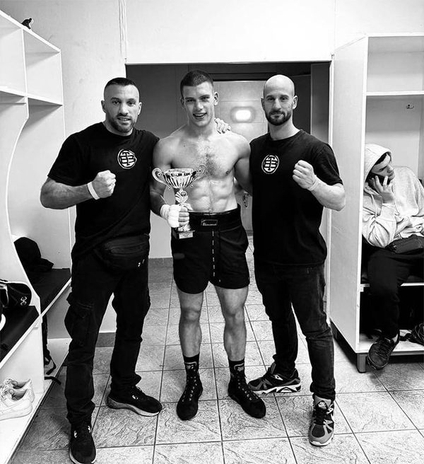 konstantinos mpathrelos blacktiger boxing club