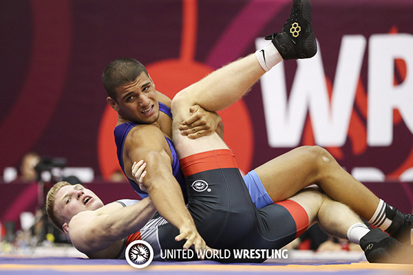 nikos karavanos wrestling