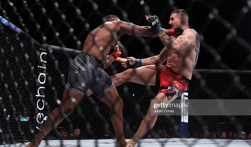 tom aspinall curtis blaydes