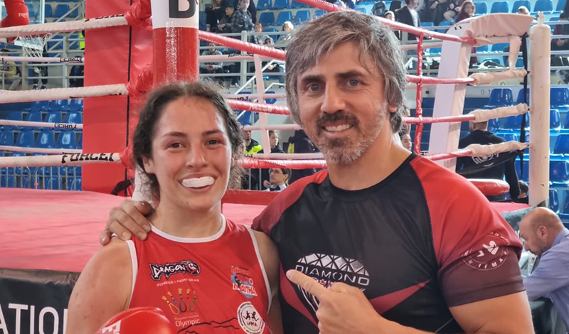 vesela rogaska protathlitria ellados muay thai