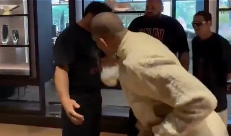 alex pereira fan 300