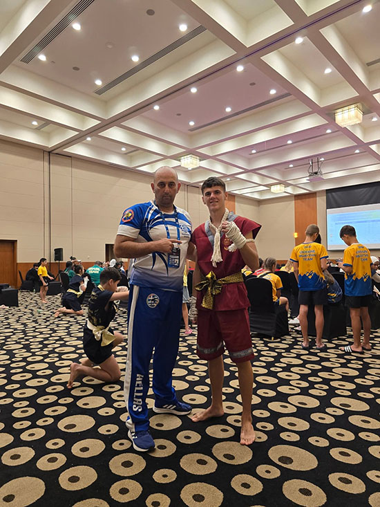 athlos kilkis pagkosmio neon muaythai 5