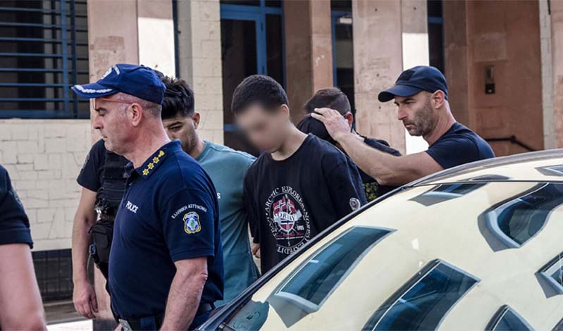 katigoroumenos patra 1